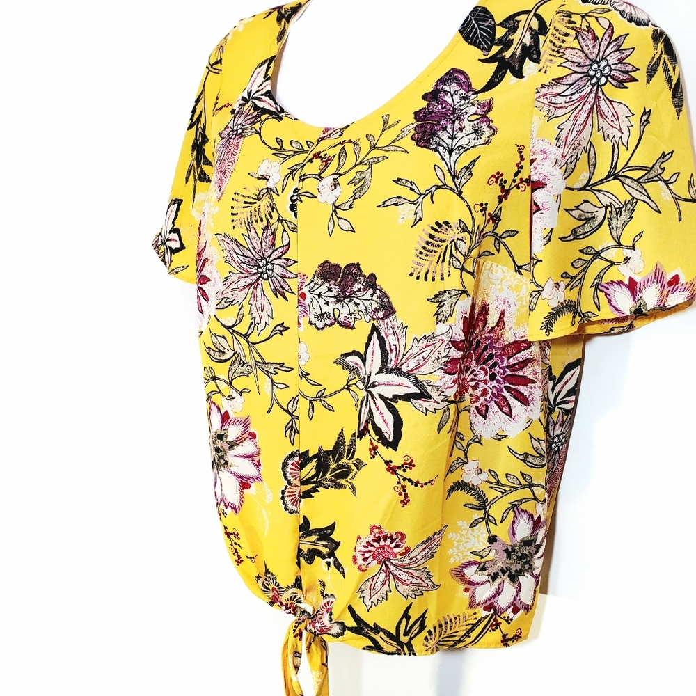 Label Rachel Roy Yellow Floral Print Short Flutter Sleeve Blouse Top Size L NWOT